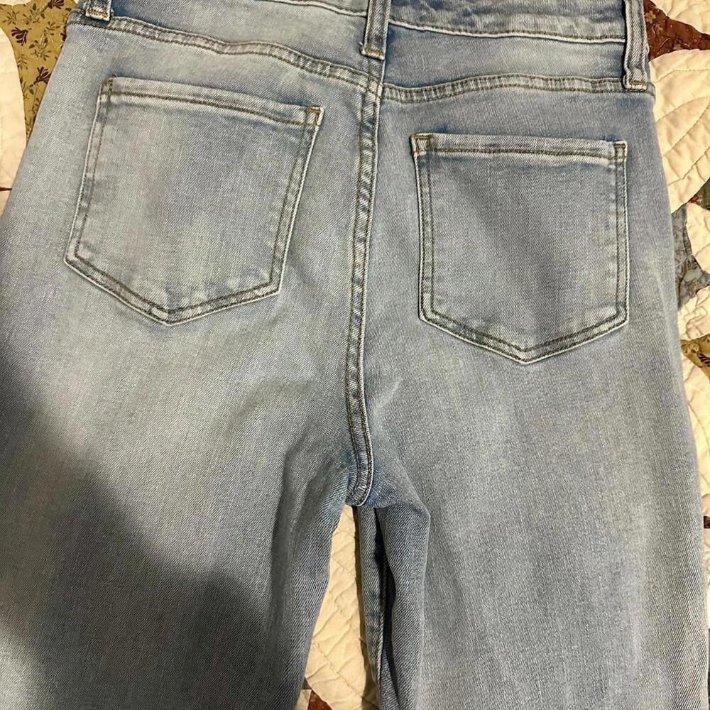 Light wash high-waisted straight leg jeans - Picture 5 of 5